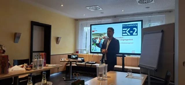 Joseph Hehenwarter bei einer bKV-Präsentation